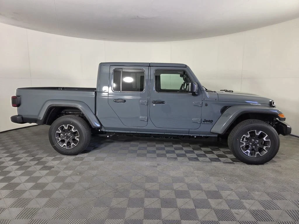 New 2026 Anvil Clear-Coat Exterior Paint Jeep Sahara image 4