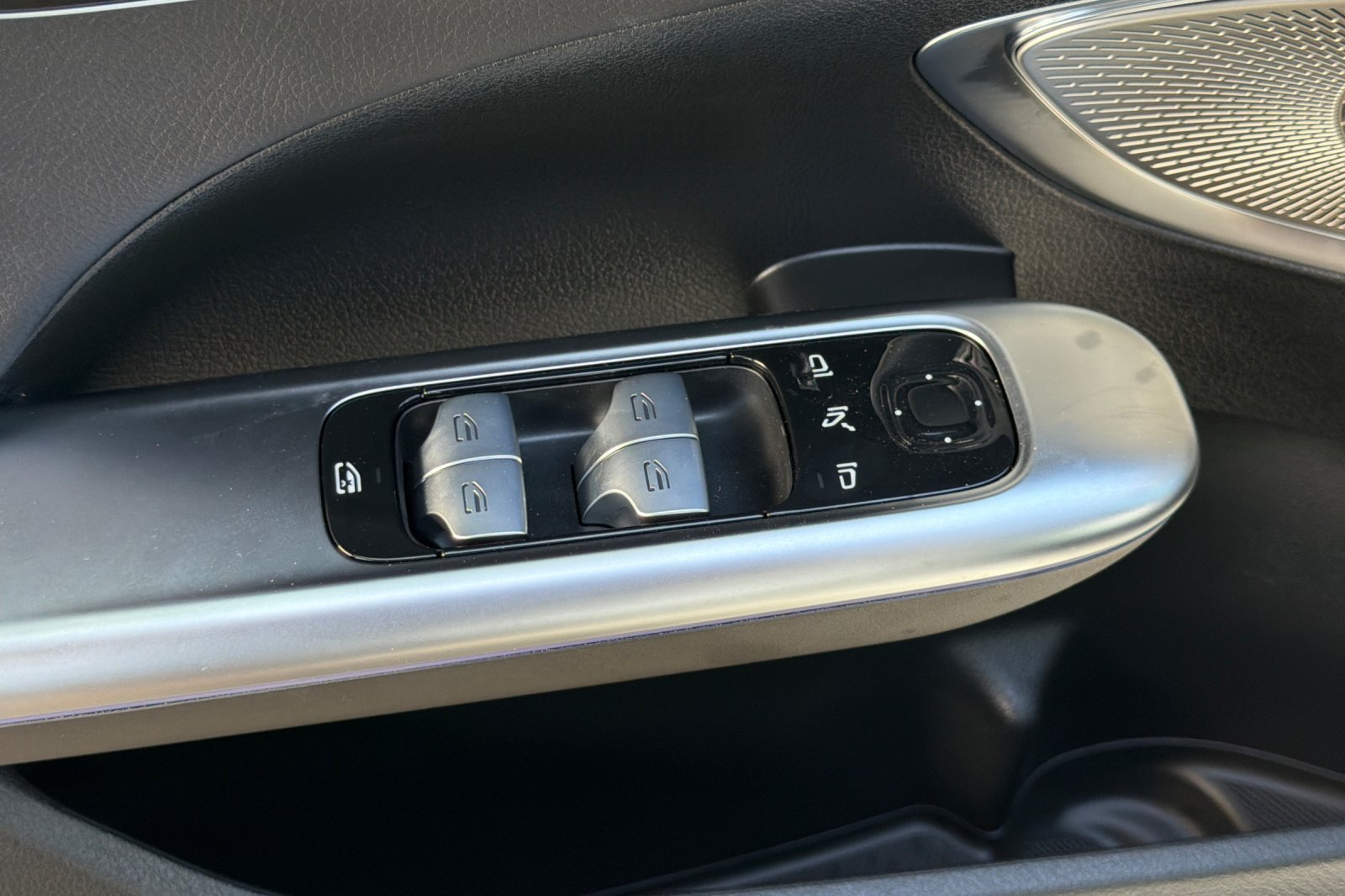 New 2026 Polar White Mercedes-Benz C 43 AMG® image 26
