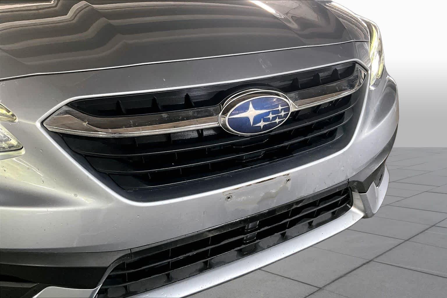 Used 2022 Ice Silver Metallic Subaru Premium image 28