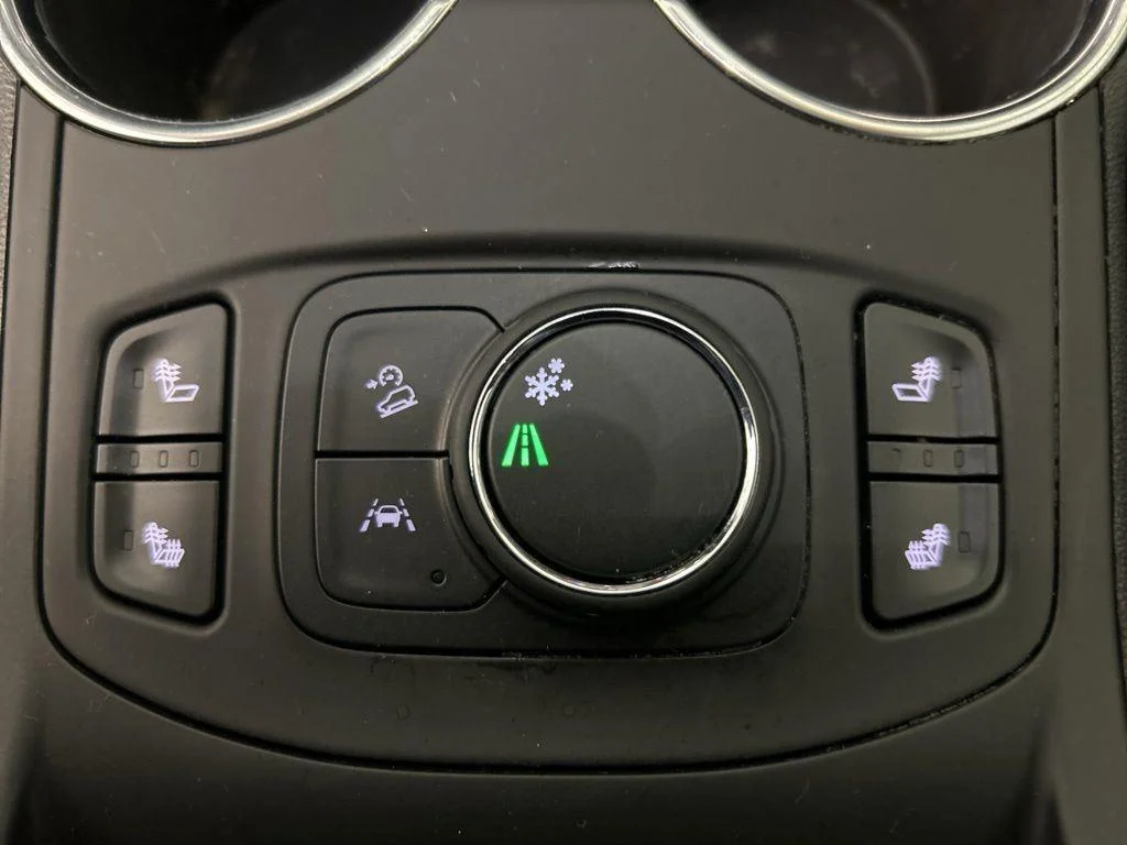 Used 2023 Sterling Metallic GMC SLE image 25