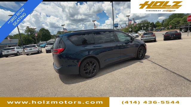 Used 2024 Blue Chrysler Touring L image 9