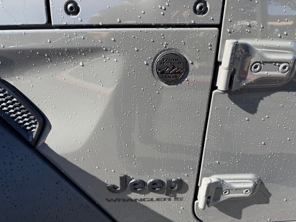 Used 2023 Gray Jeep Willys image 7