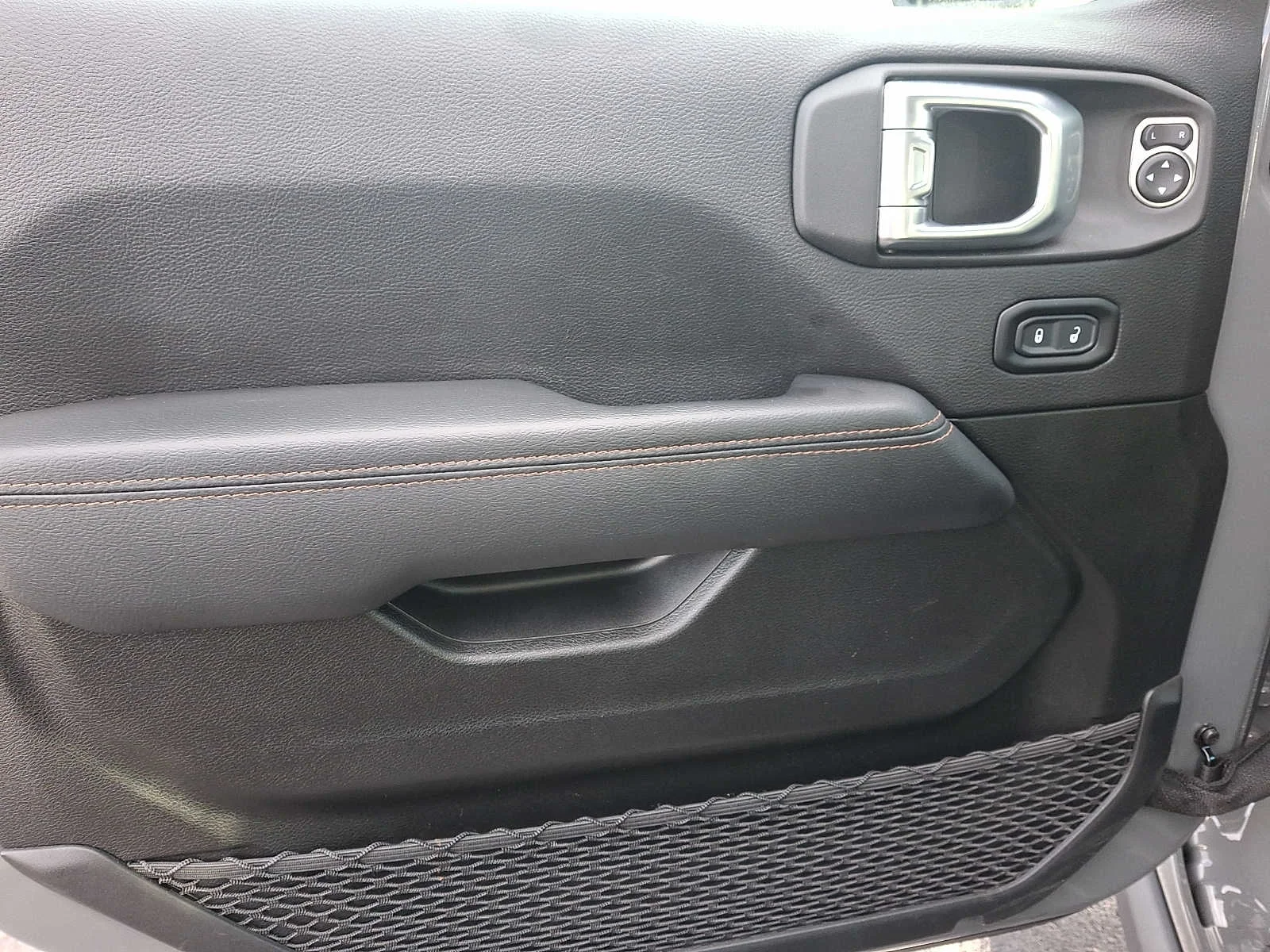 2023 Jeep Wrangler 4-Door Rubicon 392 - Photo 12