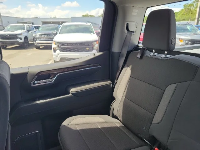 2024 Chevrolet Silverado 1500 LT - Photo 18