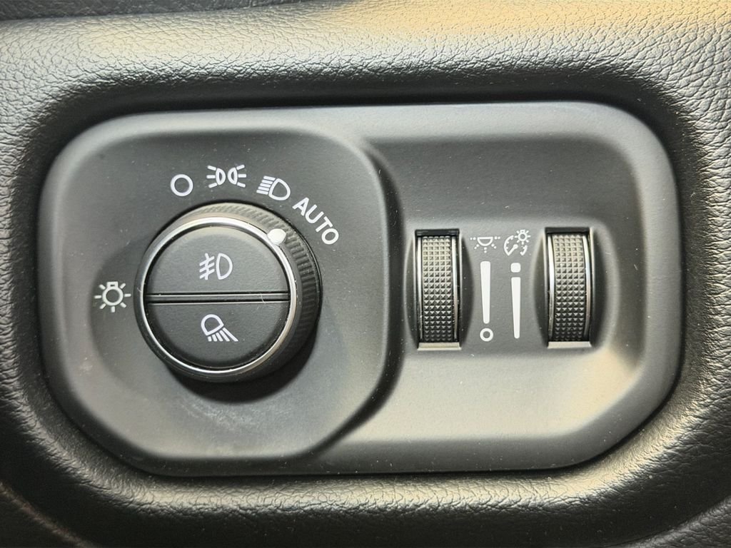 Used 2021 Black Ram Laramie image 23