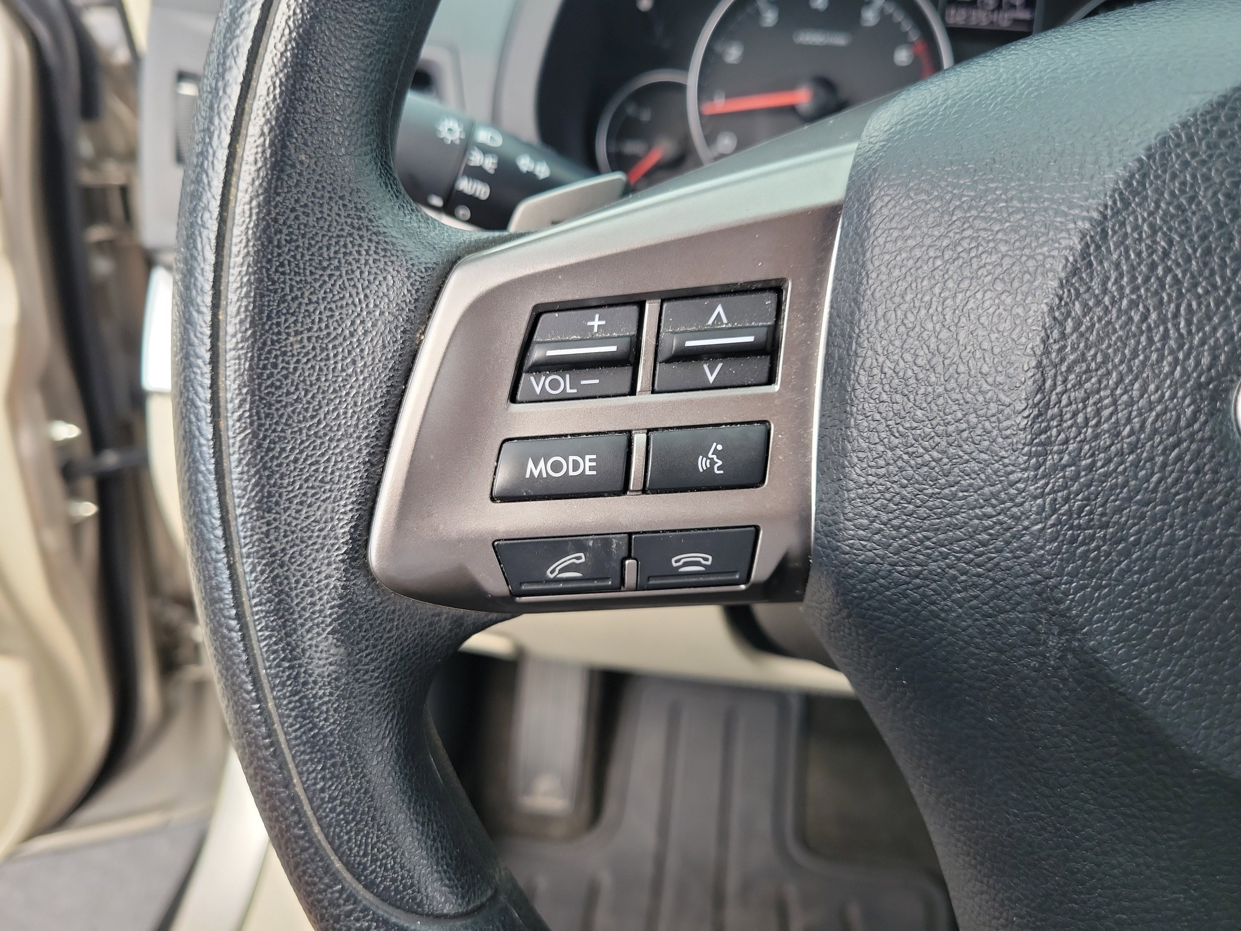Used 2014 Tungsten Metallic Subaru 2.5i image 25