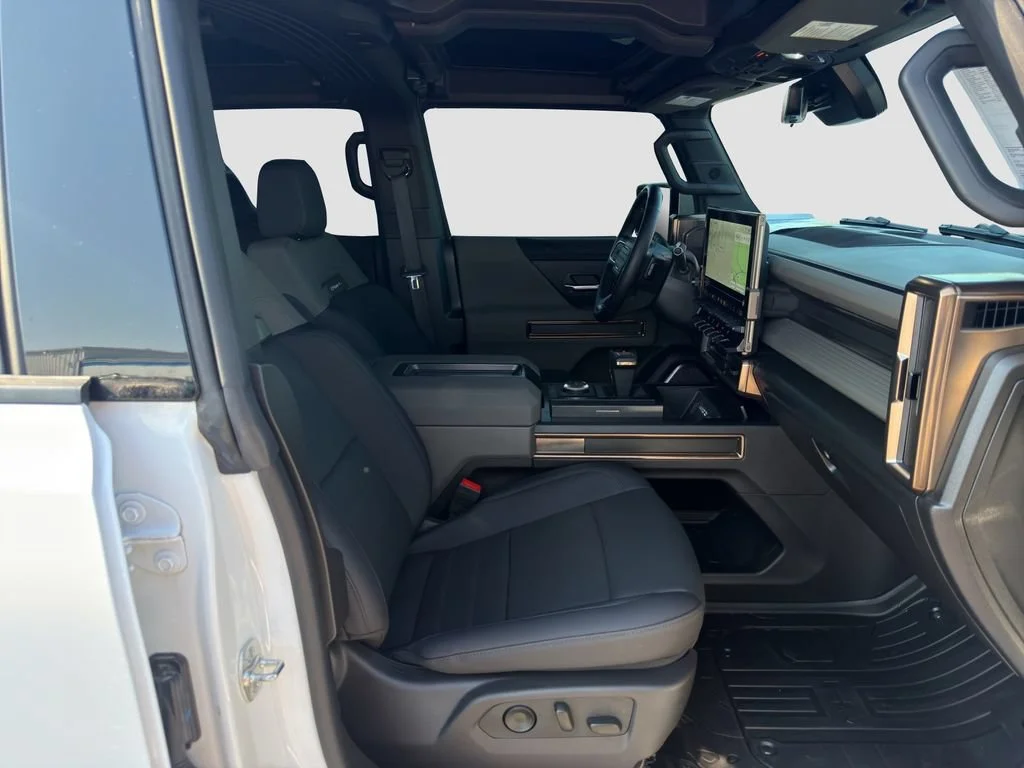 2025 GMC HUMMER EV 2X - Photo 29
