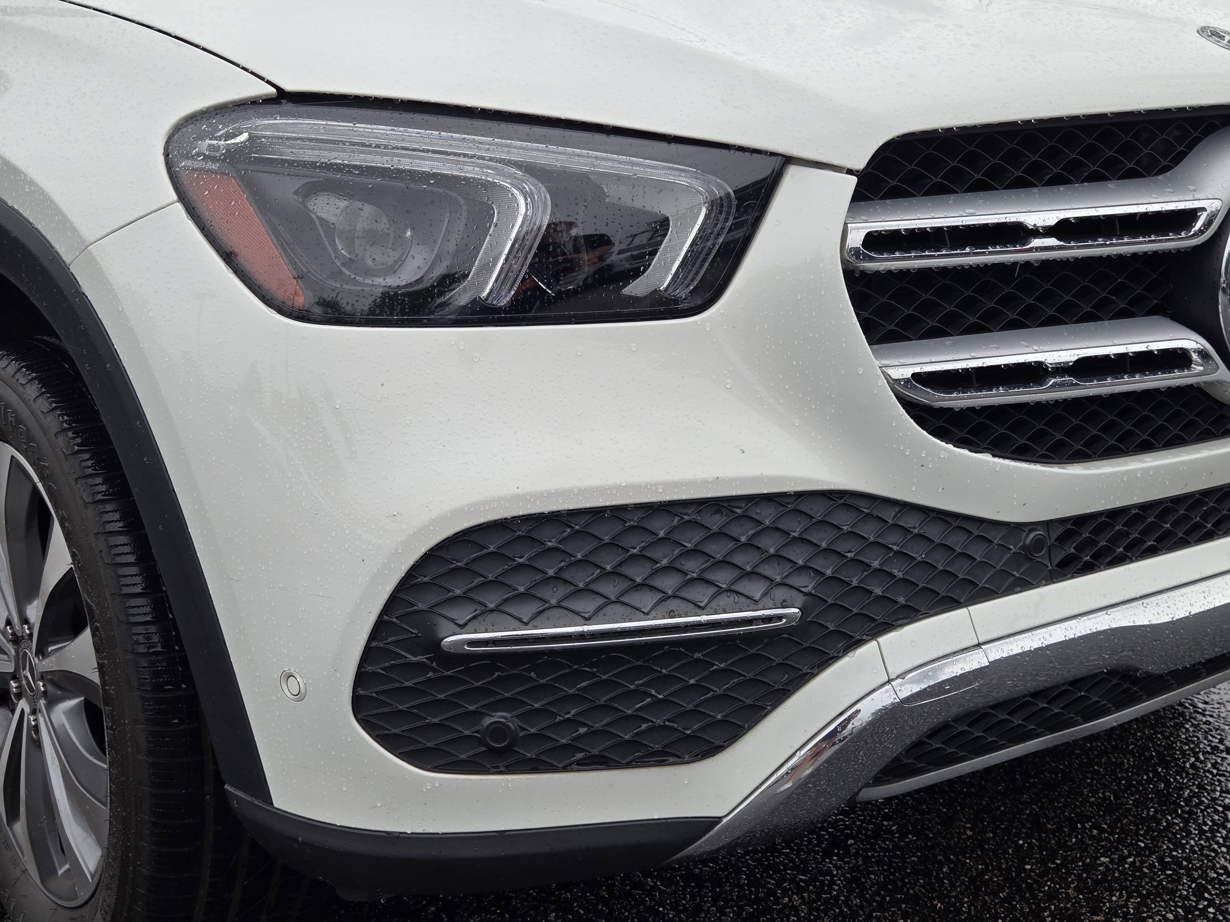 Used 2020 White Mercedes-Benz GLE 350 image 4