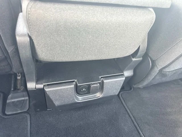 Used 2025 Silver Ford XLT image 17