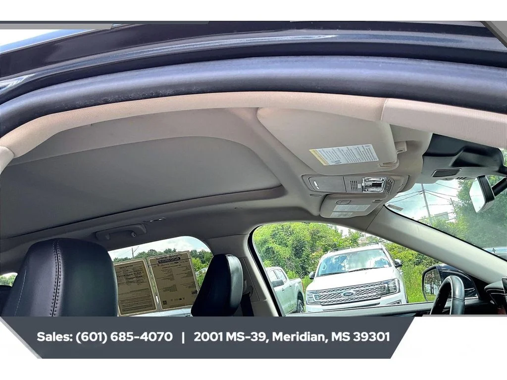 Used 2023 Flight Blue Metallic Clearcoat Lincoln Reserve image 16