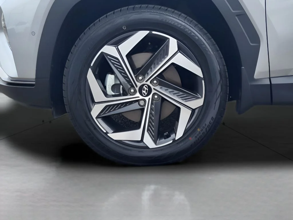 Used 2024 Shimmering Silver Hyundai Limited image 25