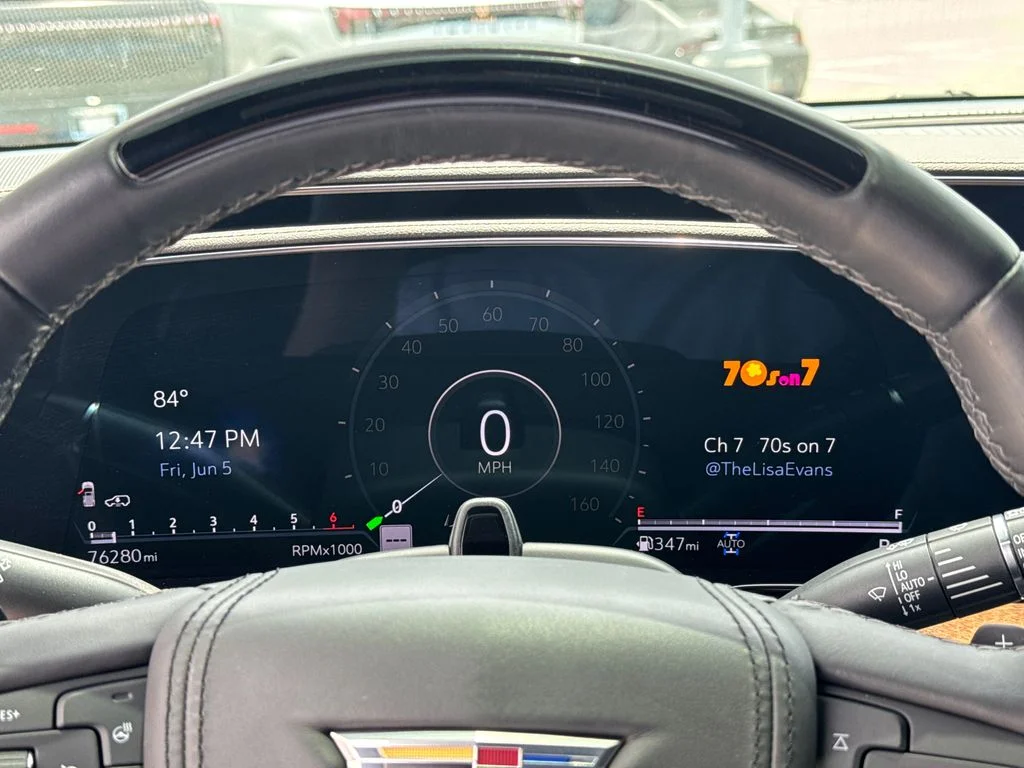 Used 2023 White Cadillac Sport Platinum image 29