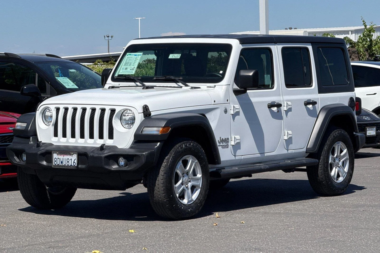 Used 2018 Bright White Clearcoat Jeep Sport S image 7