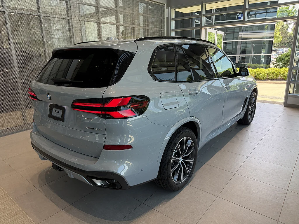 New 2026 Brooklyn Grey Metallic BMW xDrive40i image 6
