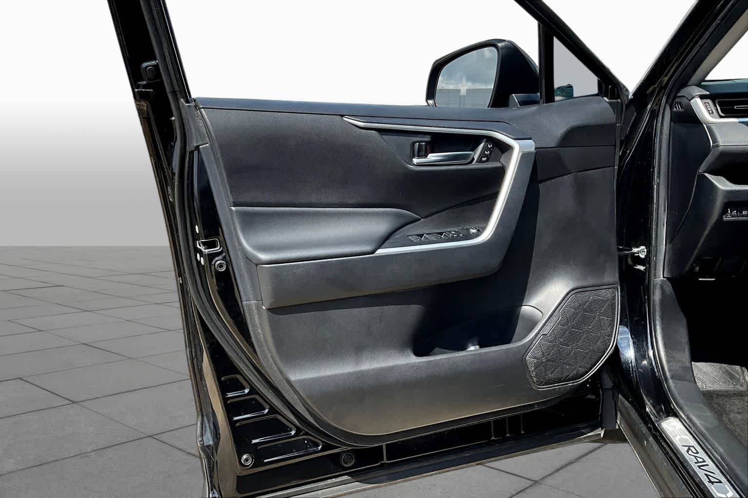 Used 2024 Midnight Black Metallic Toyota XLE Premium image 22