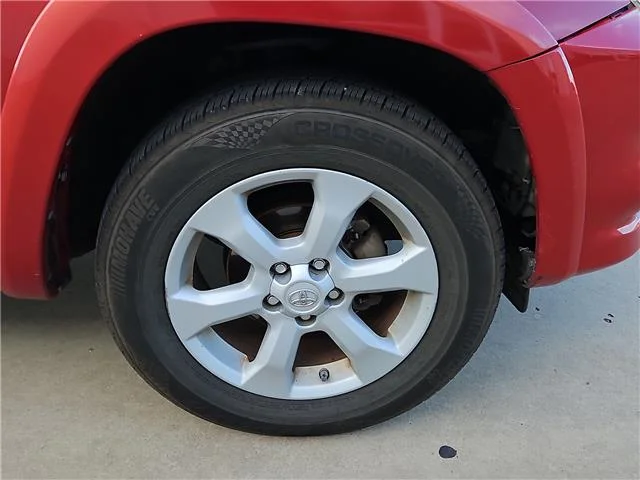Used 2012 Barcelona Red Metallic Toyota Limited Front-wheel Drive image 3
