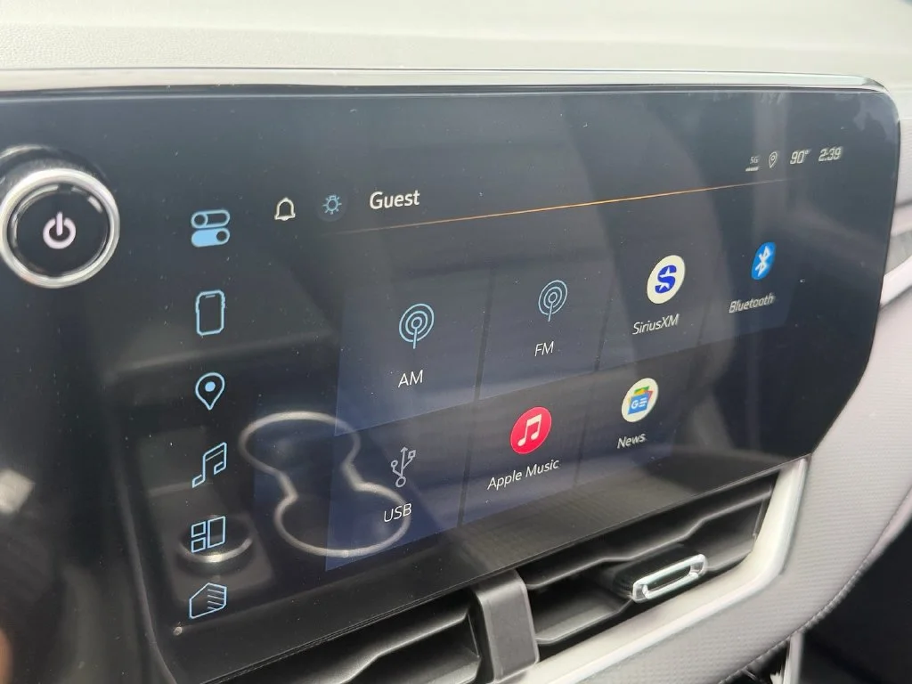 2027 Chevrolet Equinox LT - Photo 17