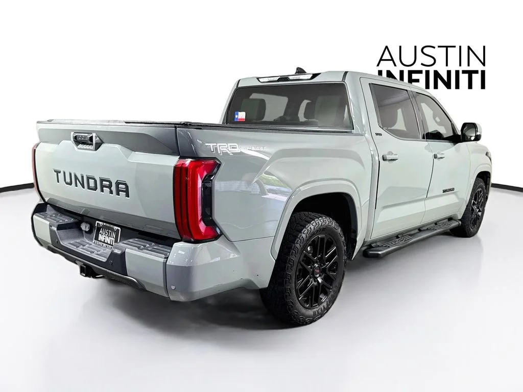 Used 2022  Toyota SR5 image 8