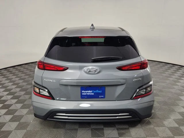 Used 2023 Silver Hyundai SEL image 4