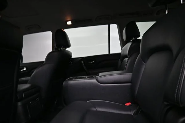 2021 INFINITI QX80 - Photo 11