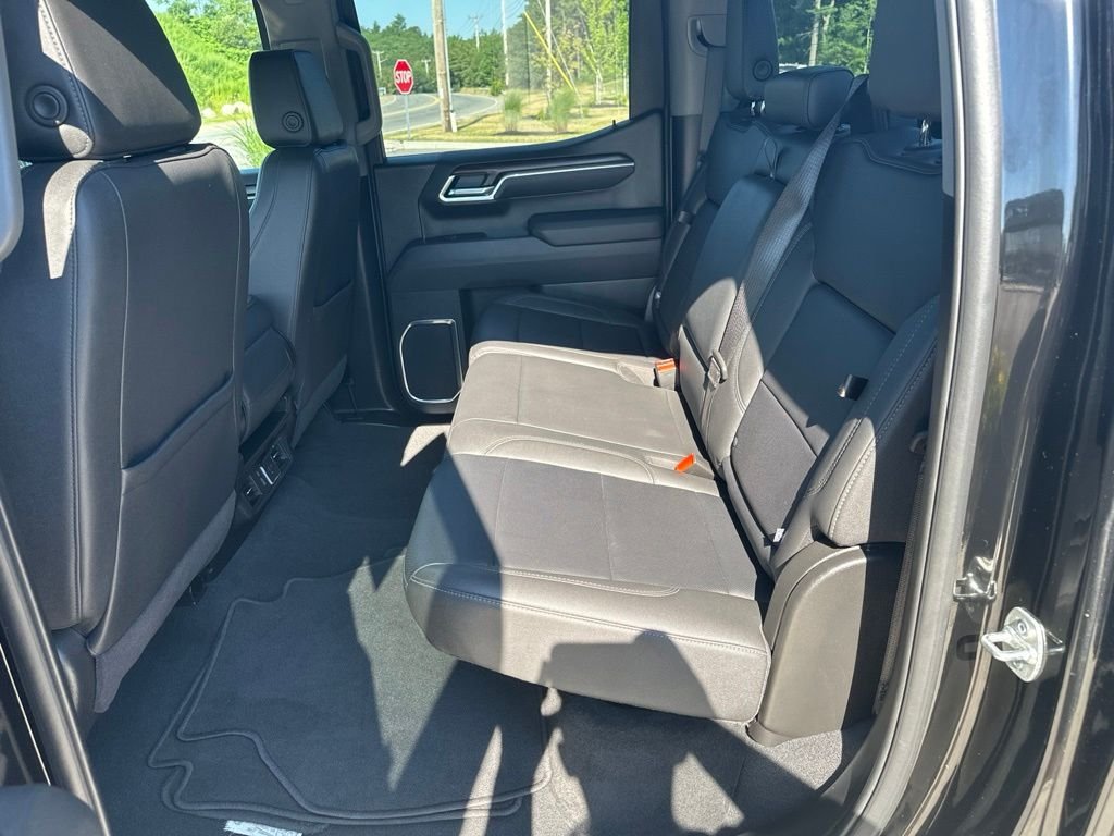2025 GMC Sierra 1500 SLT - Photo 25
