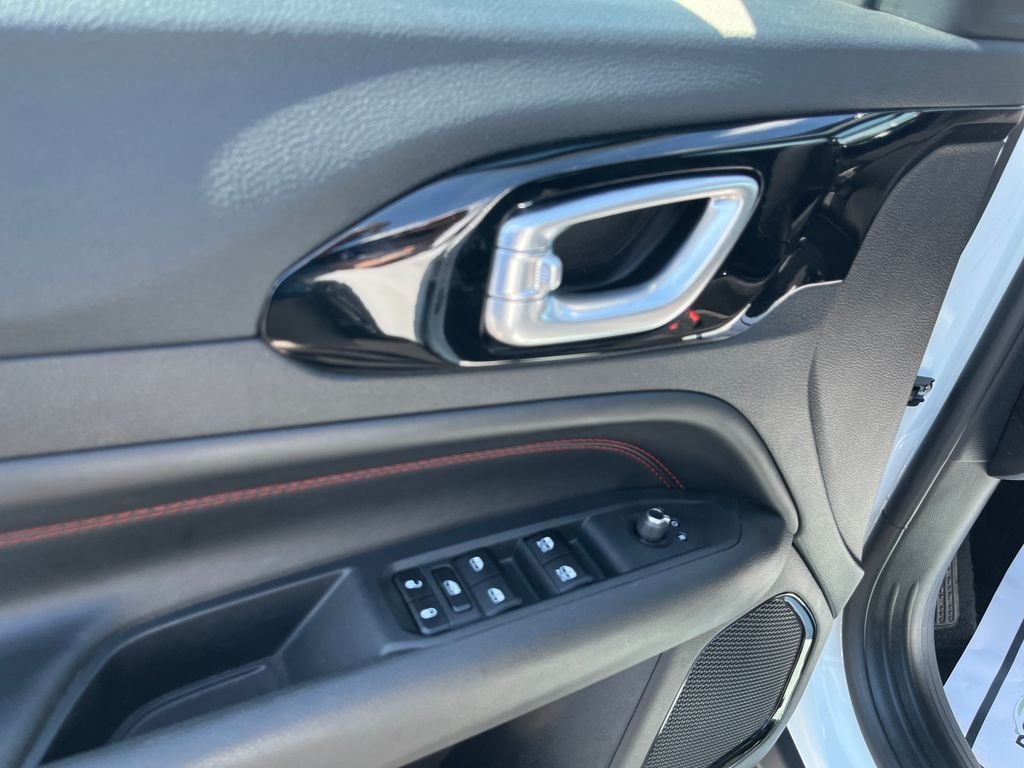 Used 2025 White Jeep Trailhawk image 10