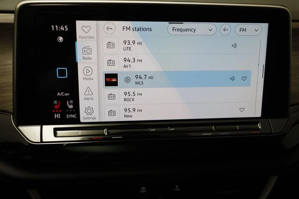 New 2026 Opal White Volkswagen 2.0T SEL image 9