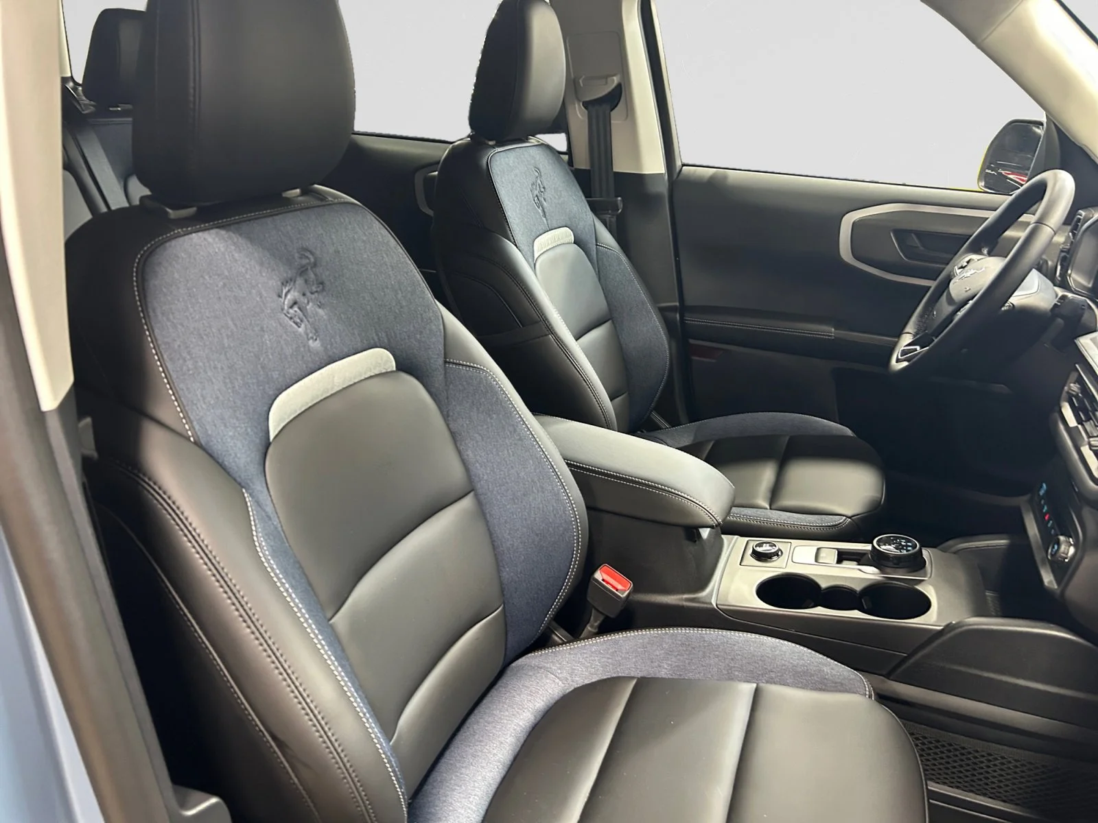 New 2026 Azure Grey Metallic Tri-Coat Ford Outer Banks image 11