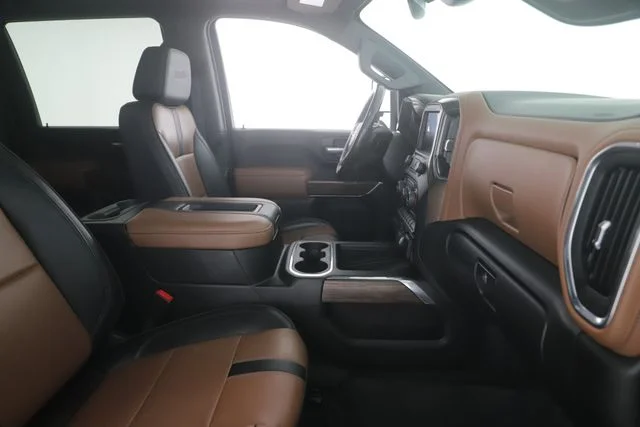 Used 2022 White Chevrolet High Country image 33