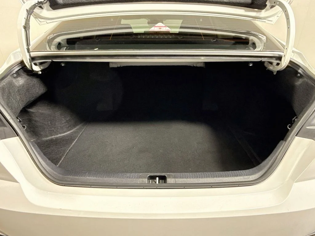 Used 2025 Ice Cap Toyota SE image 23