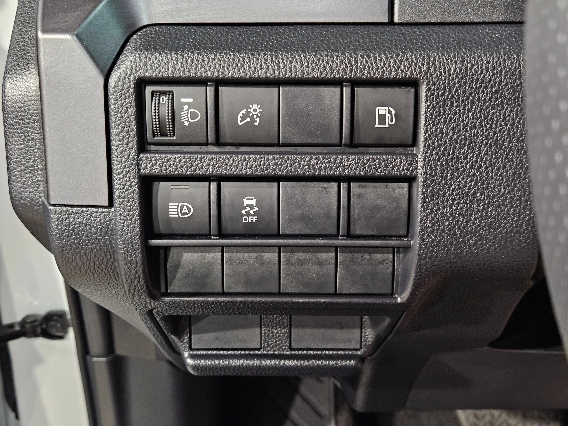 Certified Used 2025 Ice Cap Toyota SR5 image 25