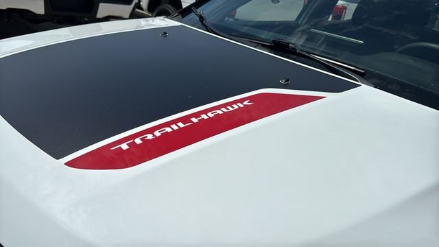 Certified Used 2025 White Jeep Trailhawk image 5