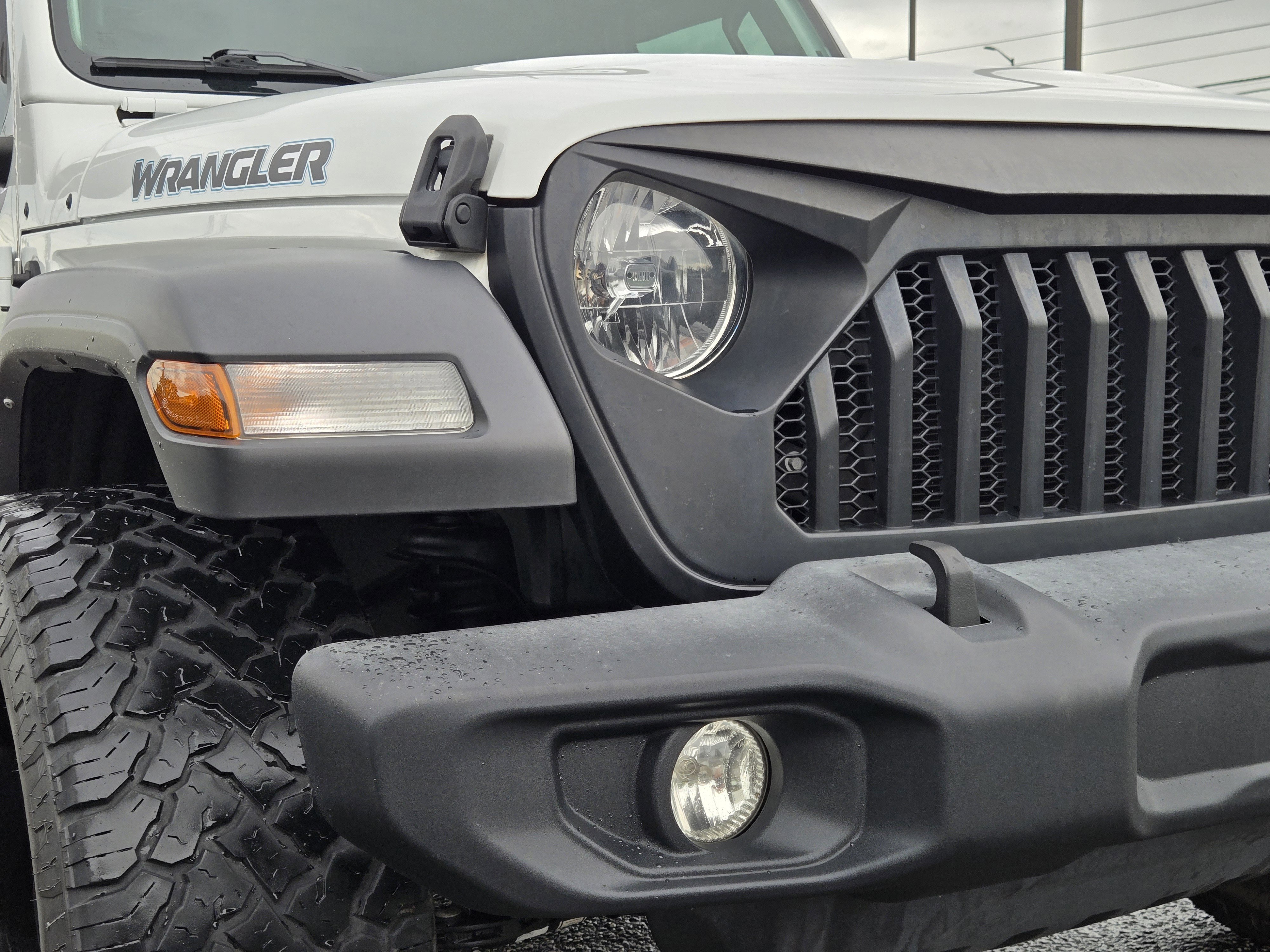 Certified Used 2022 Bright White Clearcoat Jeep Unlimited Sport image 5