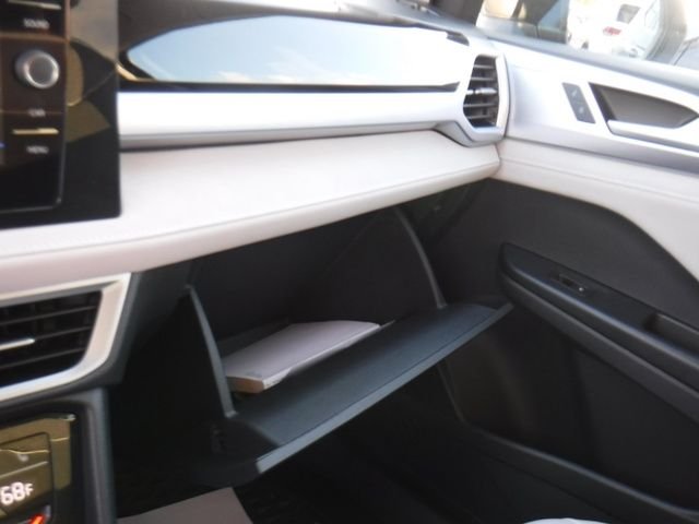 Certified Used 2025 Black Volkswagen 1.5T SE image 27