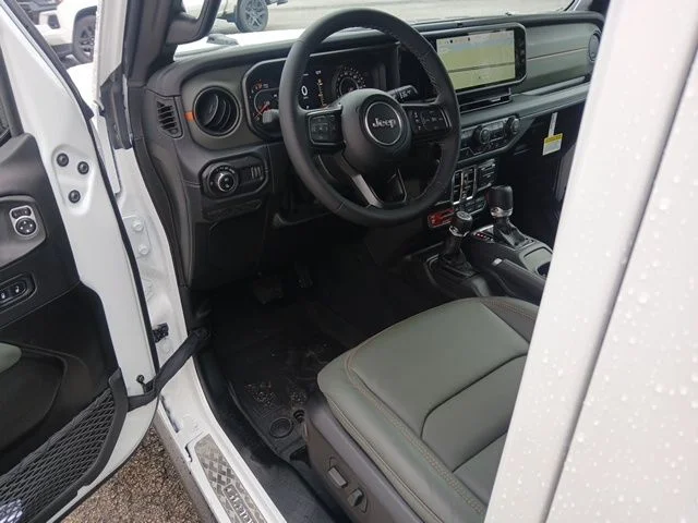 New 2026 Bright White Clear-Coat Exterior Paint Jeep Mojave X image 48