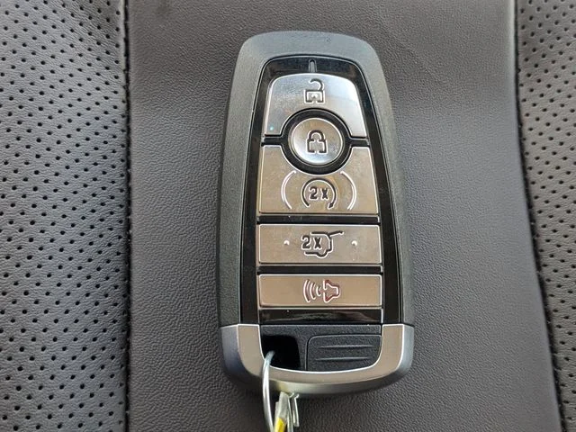 New 2026 Star White Metallic Tri-Coat Ford MAX Platinum® image 34