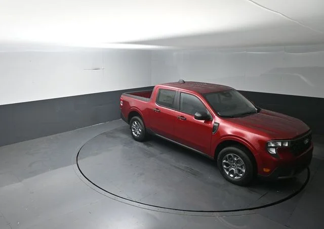 New 2026 Ruby Red Metallic Tinted Clearcoat Ford XLT image 22