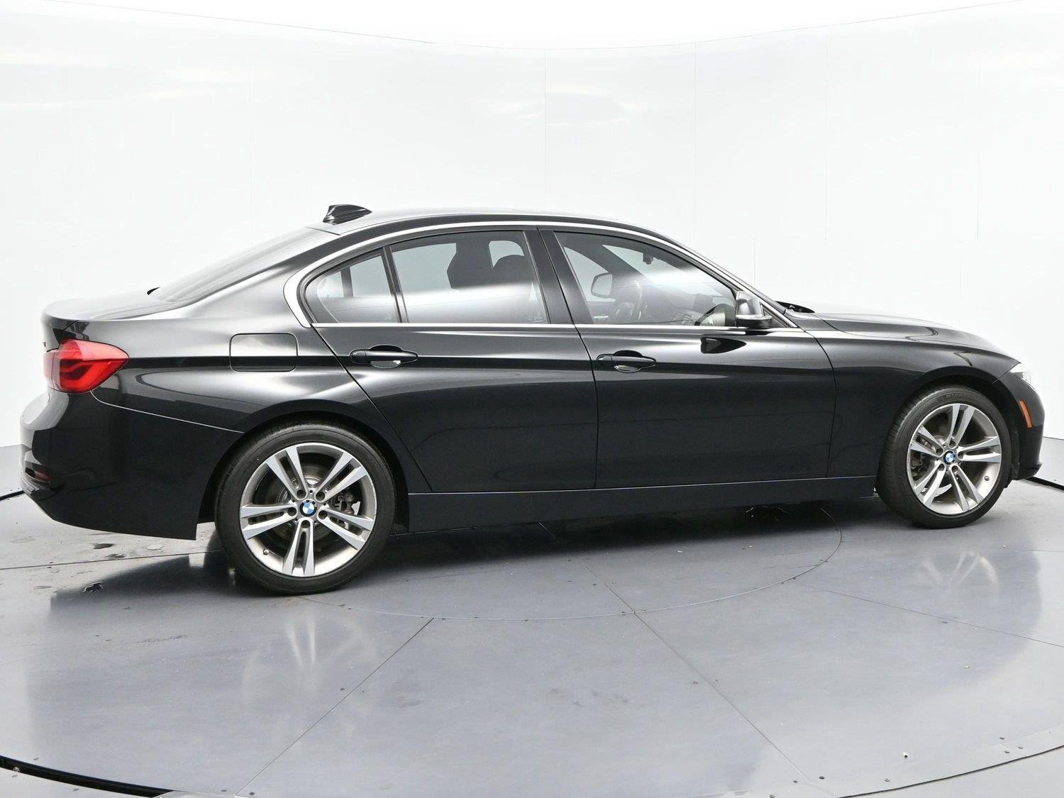 Used 2018 Black Sapphire Metallic BMW 330i image 8