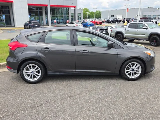 Used 2018 Gray Ford SE image 12