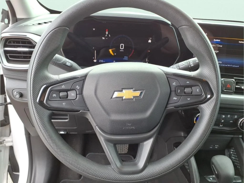 Used 2024 White Chevrolet LT image 23