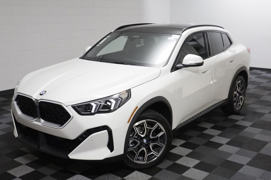 New 2026 Alpine White BMW xDrive28i image 2