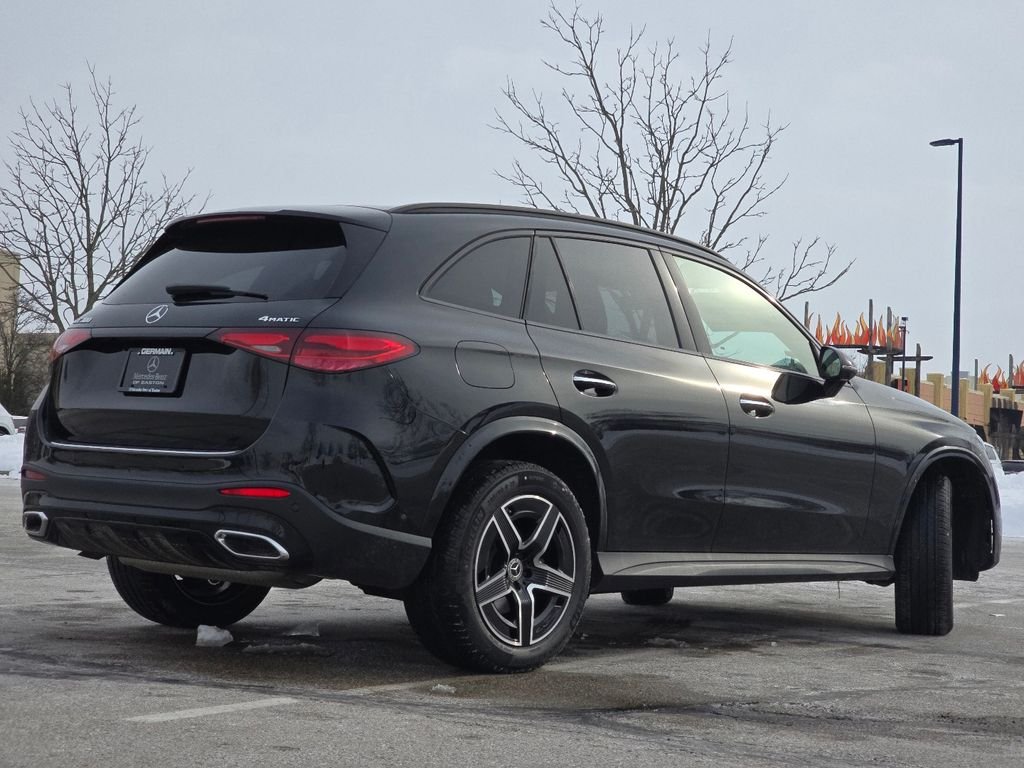 New 2026 Black Mercedes-Benz GLC 300 image 17