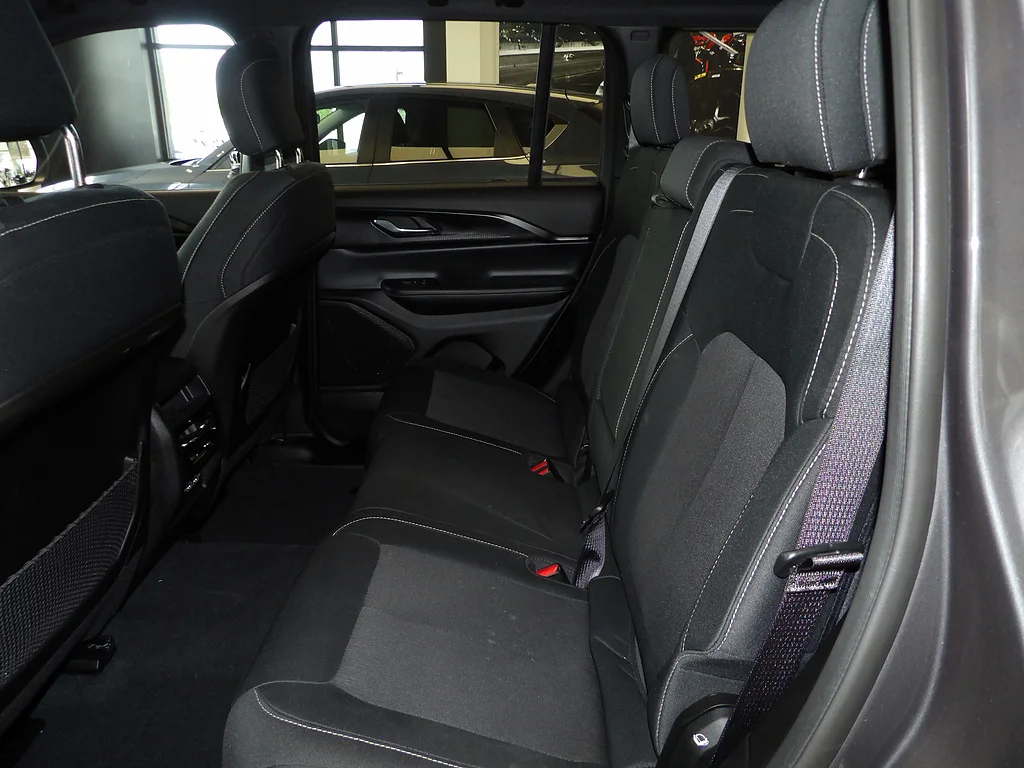 Used 2024 Baltic Gray Metallic Clear Coat Jeep Laredo image 23