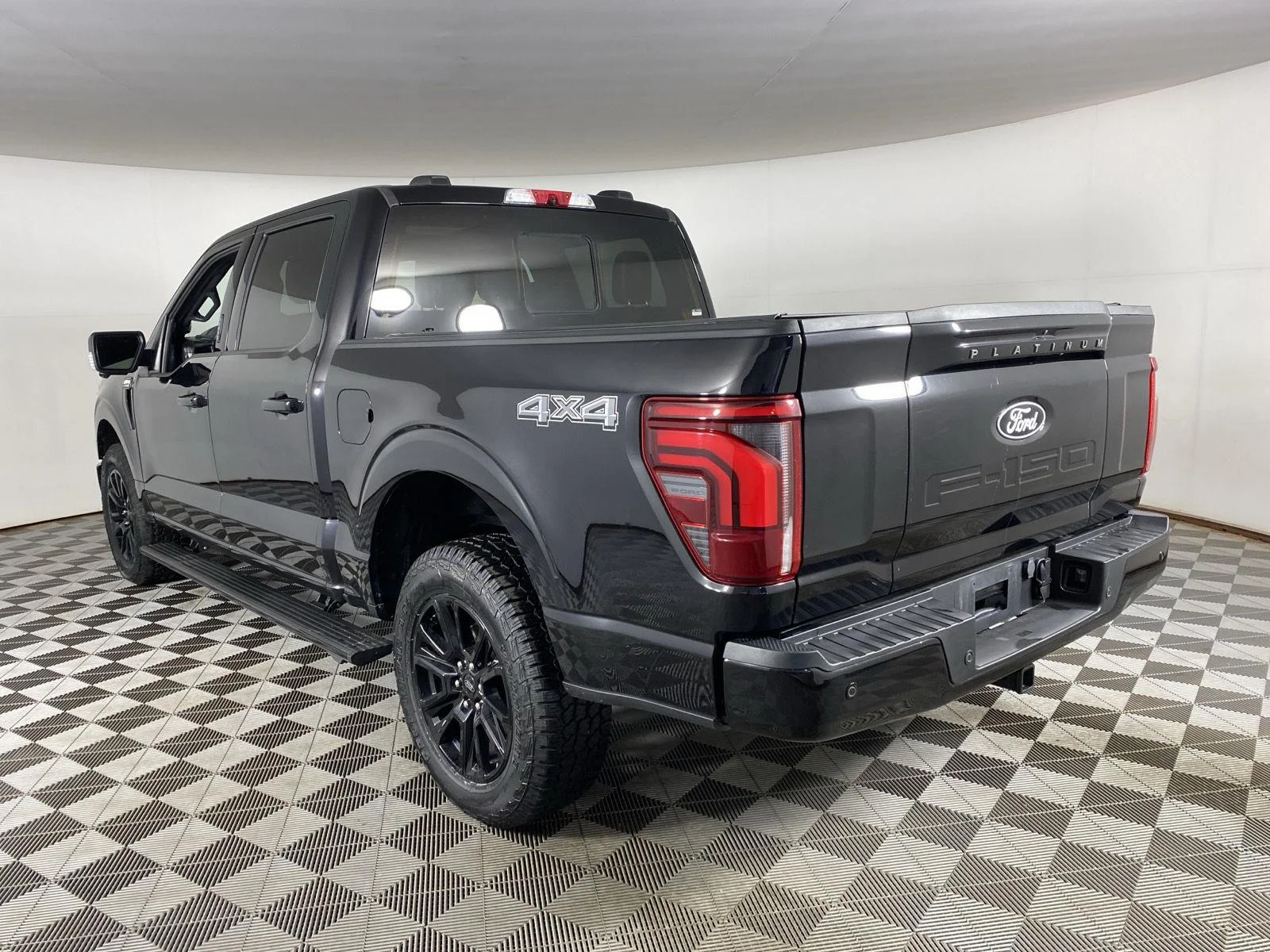 Used 2024 Agate Black Ford Platinum image 12