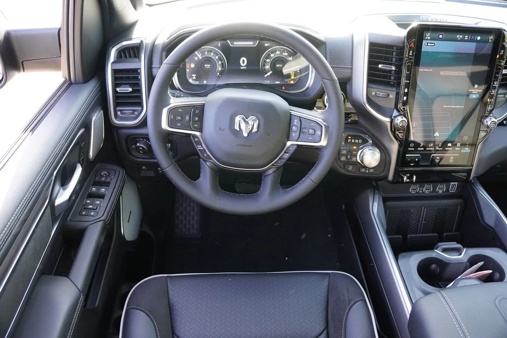 New 2026 Diamond Black Crystal Pearl-Coat Exterior Paint RAM Laramie image 14