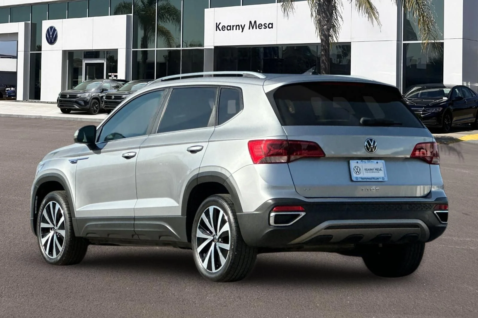 Certified Used 2022 Silver Volkswagen 1.5T SE image 6