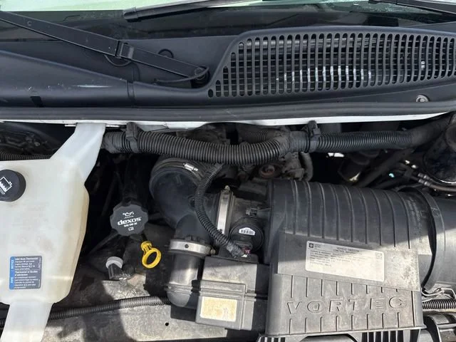 Used 2015 SUMMIT WHITE Chevrolet LT image 24