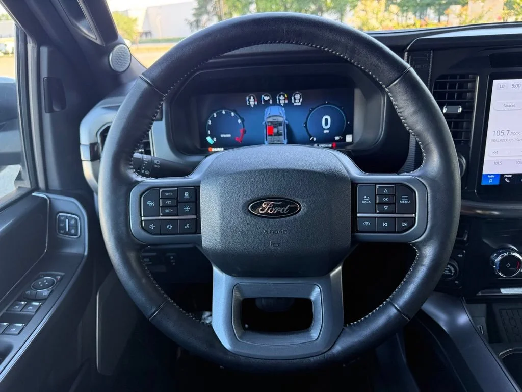 Used 2024 Gray Ford LARIAT image 15