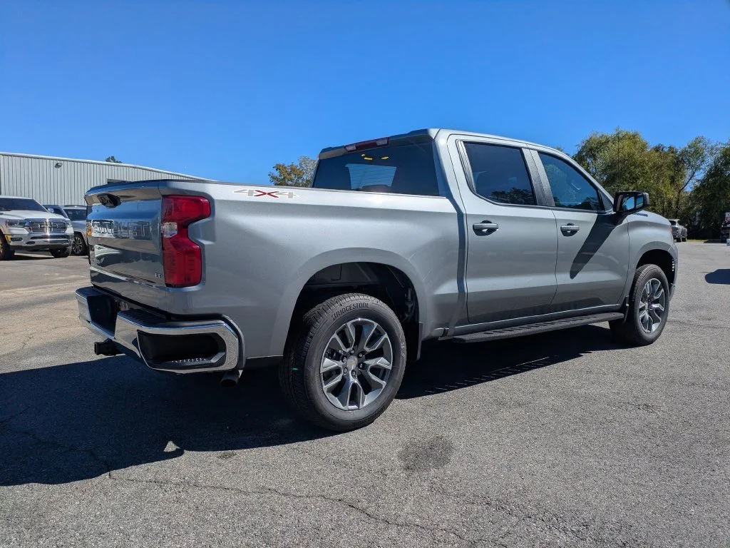 Used 2026 Gray Chevrolet LT image 4
