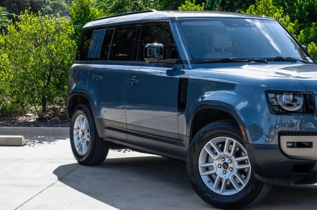 2026 Land Rover Defender 5
